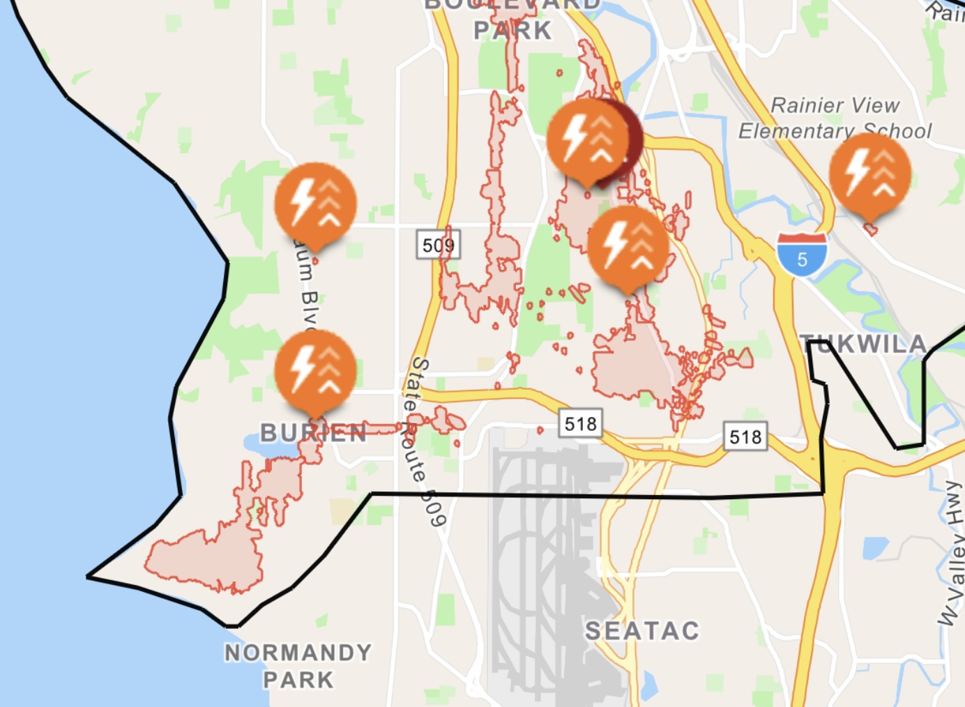 UPDATE: Winds knock out power for more than 4600 in West Seattle now
